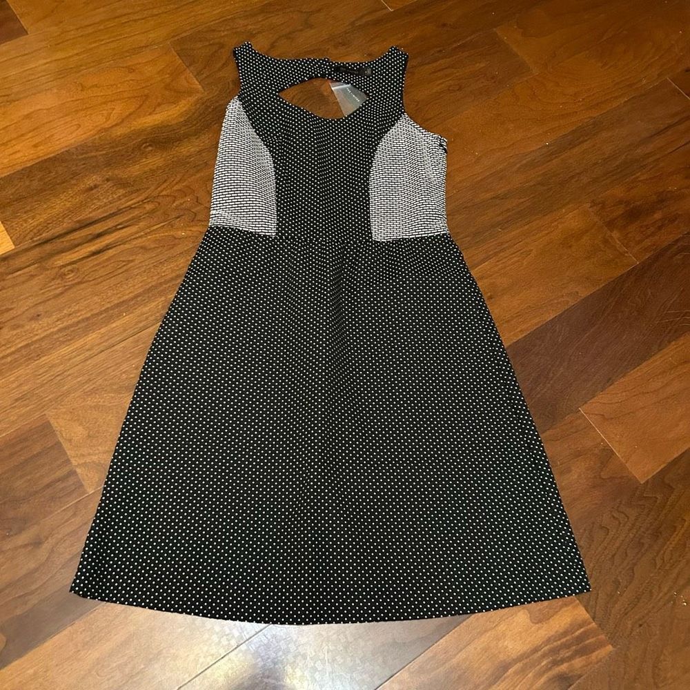 ‎The Limited size 6 NWT black print dress